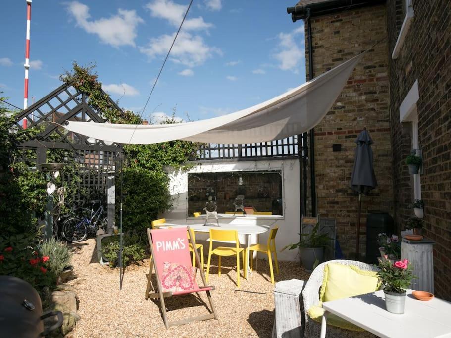 Holiday home Gorgeous House Near Windsor & River Thames *