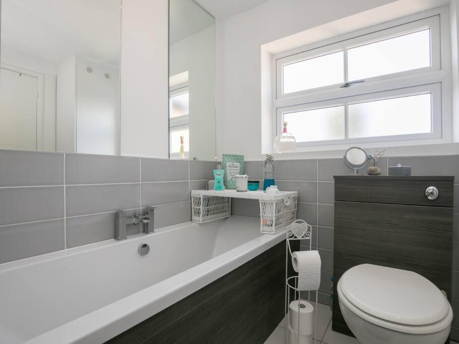 Gorgeous House Near Windsor & River Thames Holiday home Datchet