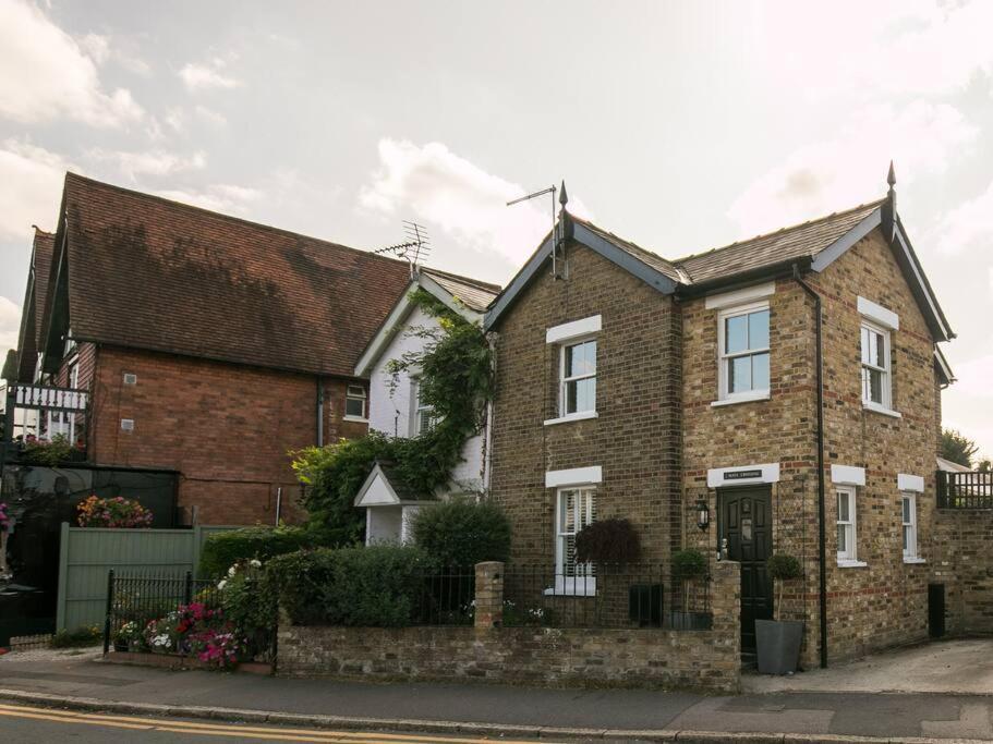 Holiday home Gorgeous House Near Windsor & River Thames *
